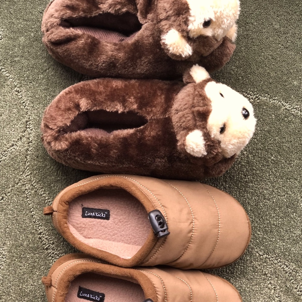 Lot of 2 Boys “Slippers”